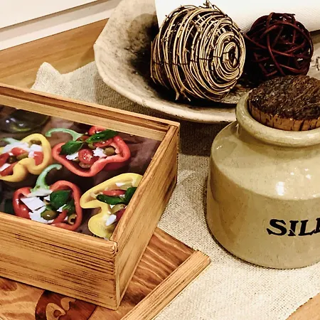 Gaiss Un Majigs Dzivoklis